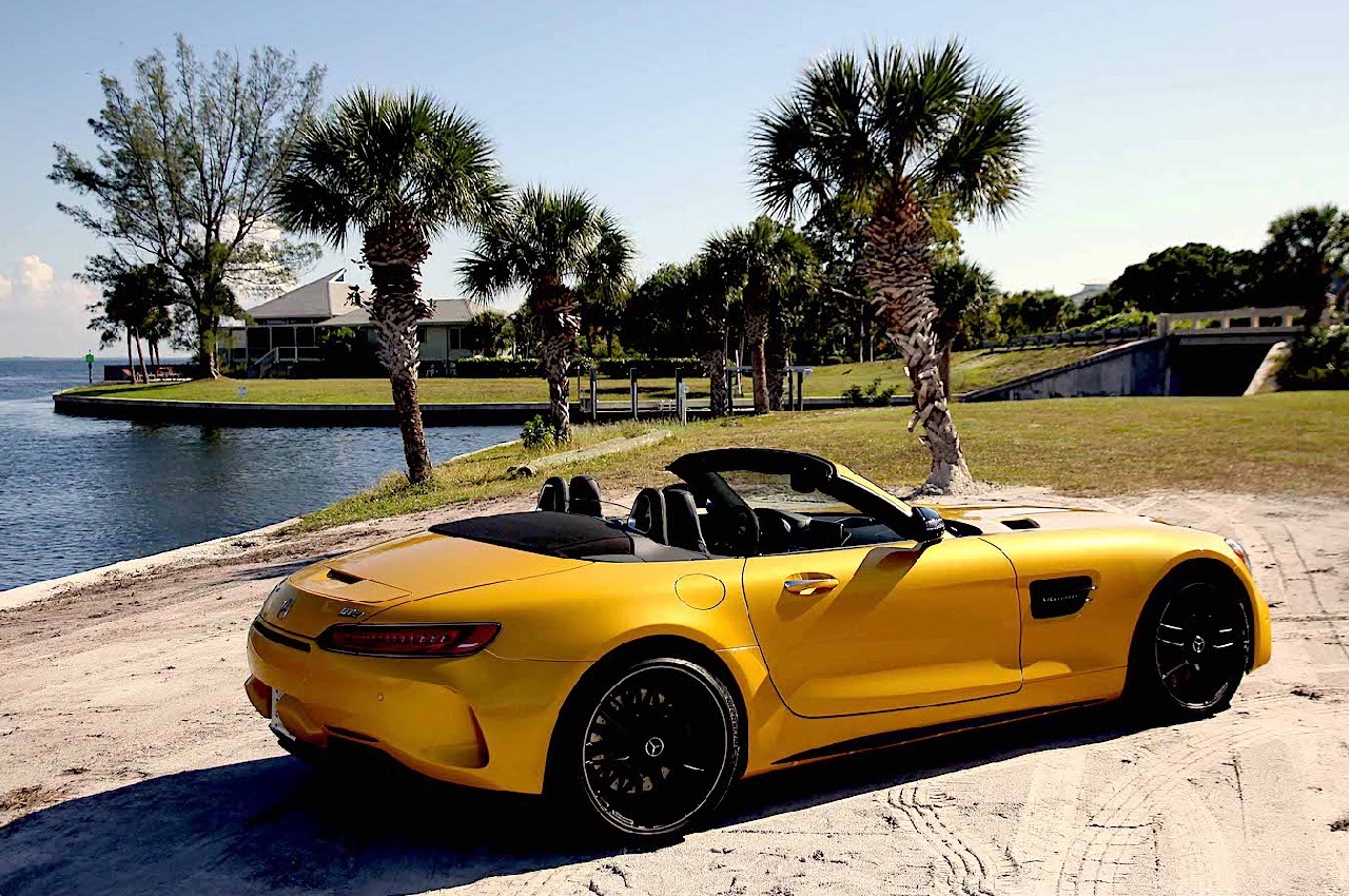 ‘19 MERCEDES-AMG GT C ROADSTER: CRUISING ON ISLAND TIME!
