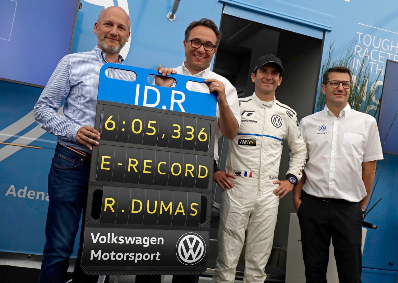 VW ID.R SETS E-RECORD ON THE “RING!