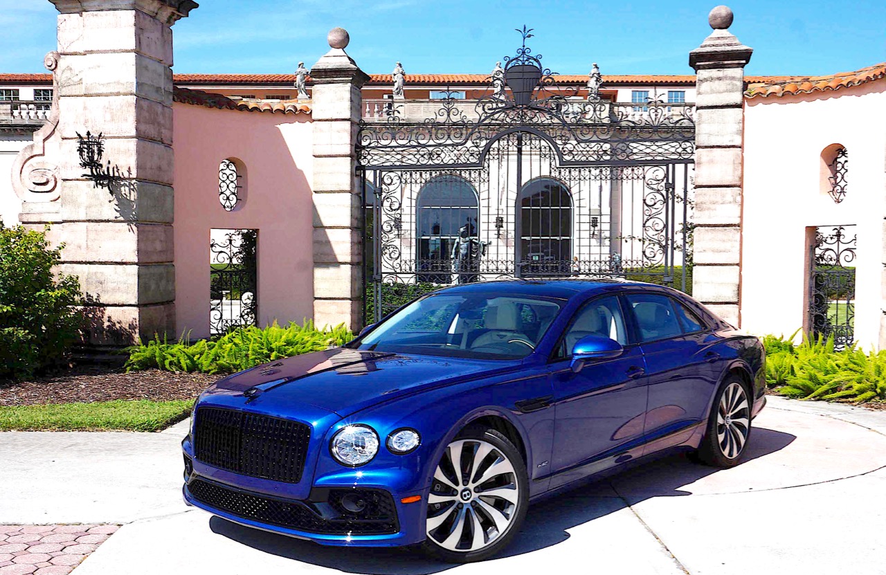 WORLD’S FASTEST FOUR DOORS: BENTLEY FLYING SPUR