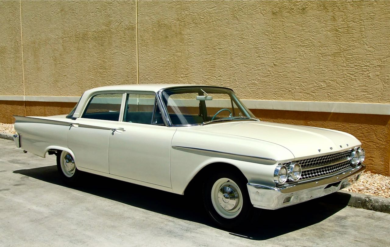 ’61 FORD SHOWROOM SUPERCAR