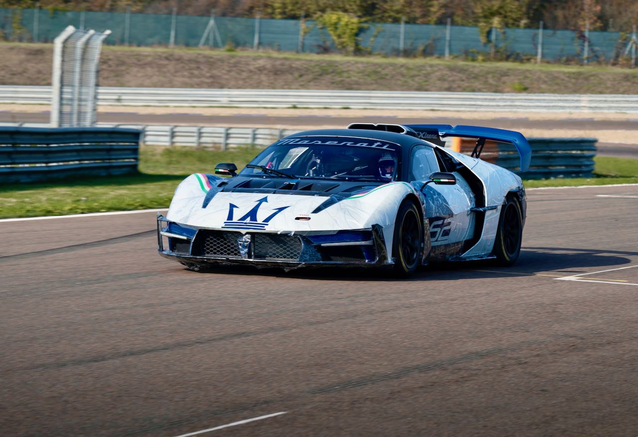 MASERATI MCXtrema: UP CLOSE & PERSONAL!