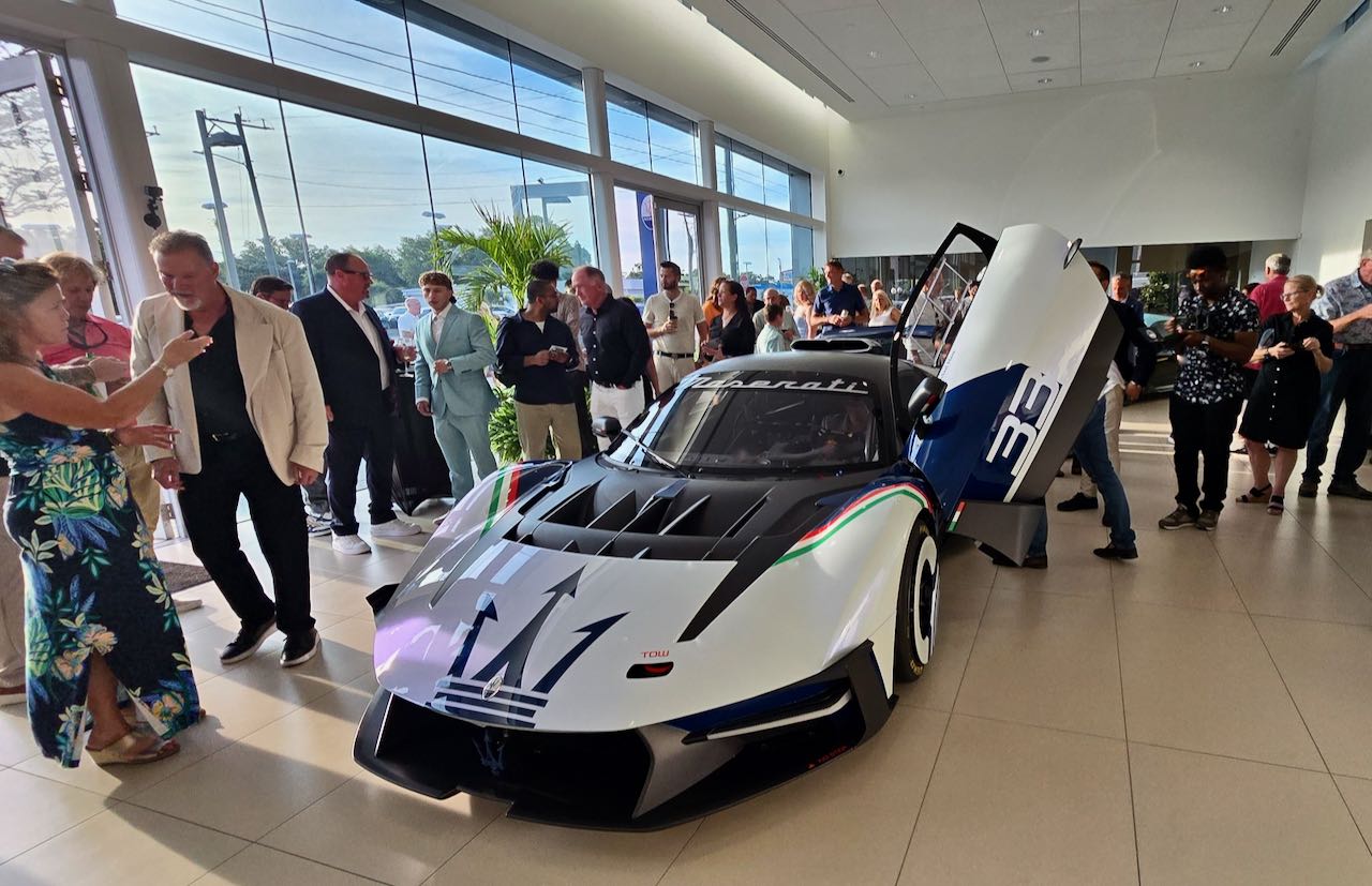 MASERATI MCXtrema: EXTREME-SPEC HYPERCAR