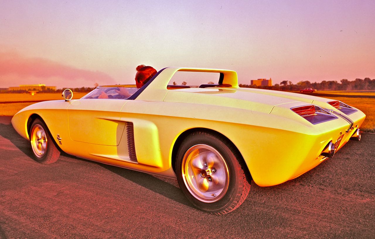 FORD MUSTANG 1 MID-ENGINE CONCEPT