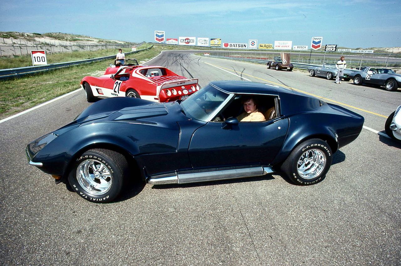 CORVETTE MACO vs MAKO: SHARK ATTACK!