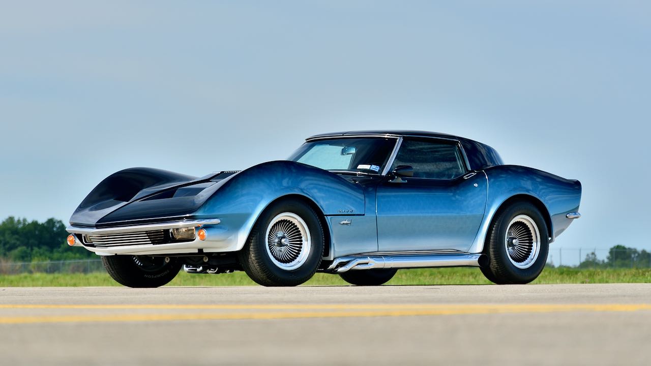 CORVETTE MACO vs MAKO: SHARK ATTACK!