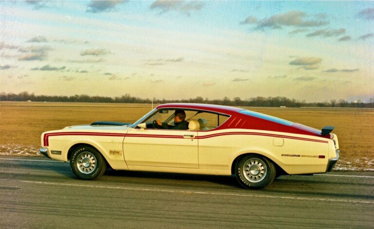 1969 MERCURY CYCLONE & SPOILER