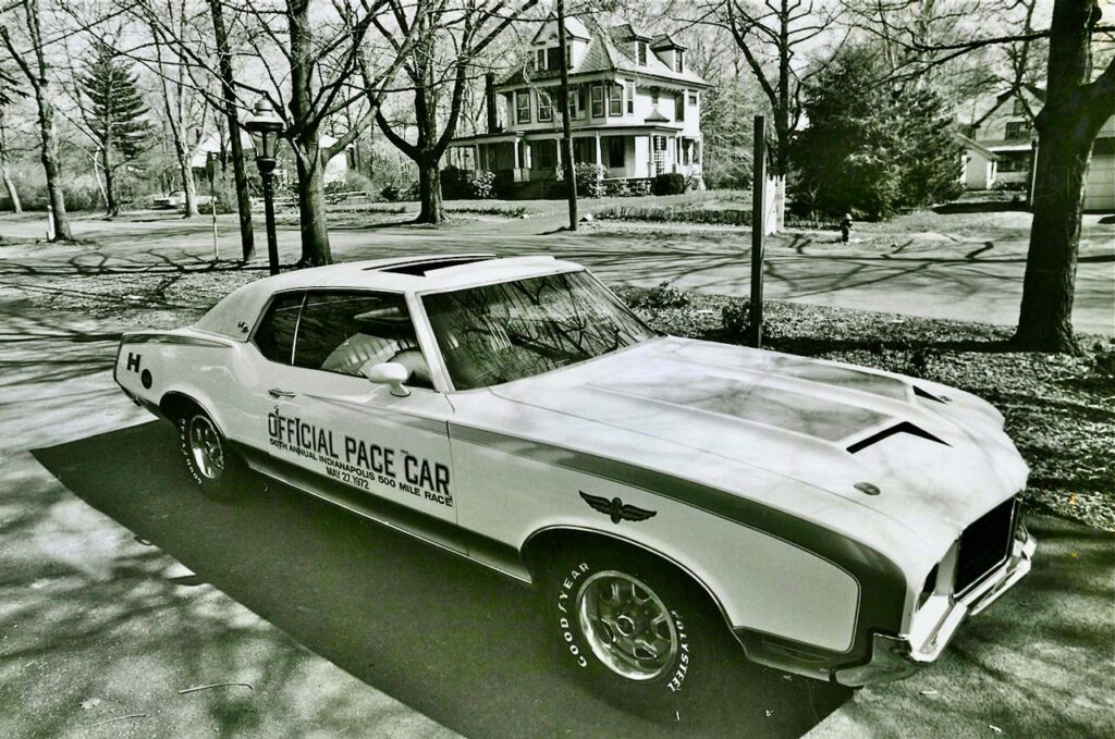 ’72 OLDS W30 4-4-2 & W-45 HURST/OLDS - Car Guy Chronicles