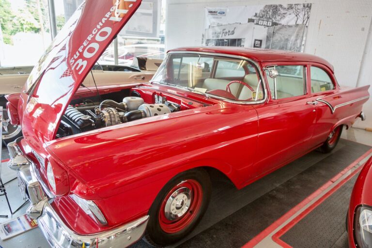 ‘57 FORD Y-BLOCK SUPERCHARGED MUSCLECAR