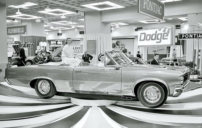 ’64 PONTIAC GTO IGNITES THE SUPERCAR REVOLUTION