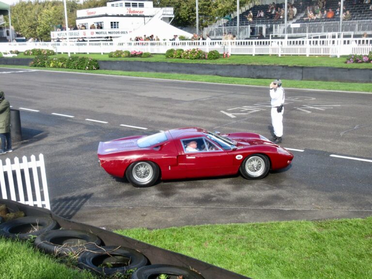 ON TRACK W/FLORIDA’S SARASOTA CAFÉ RACERS!